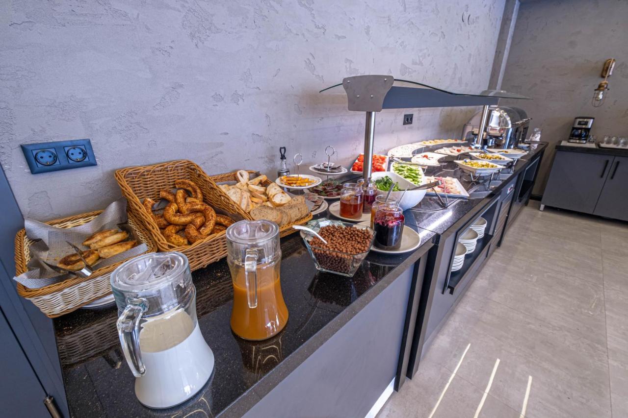 Methishotel Karsiyaka  Extérieur photo